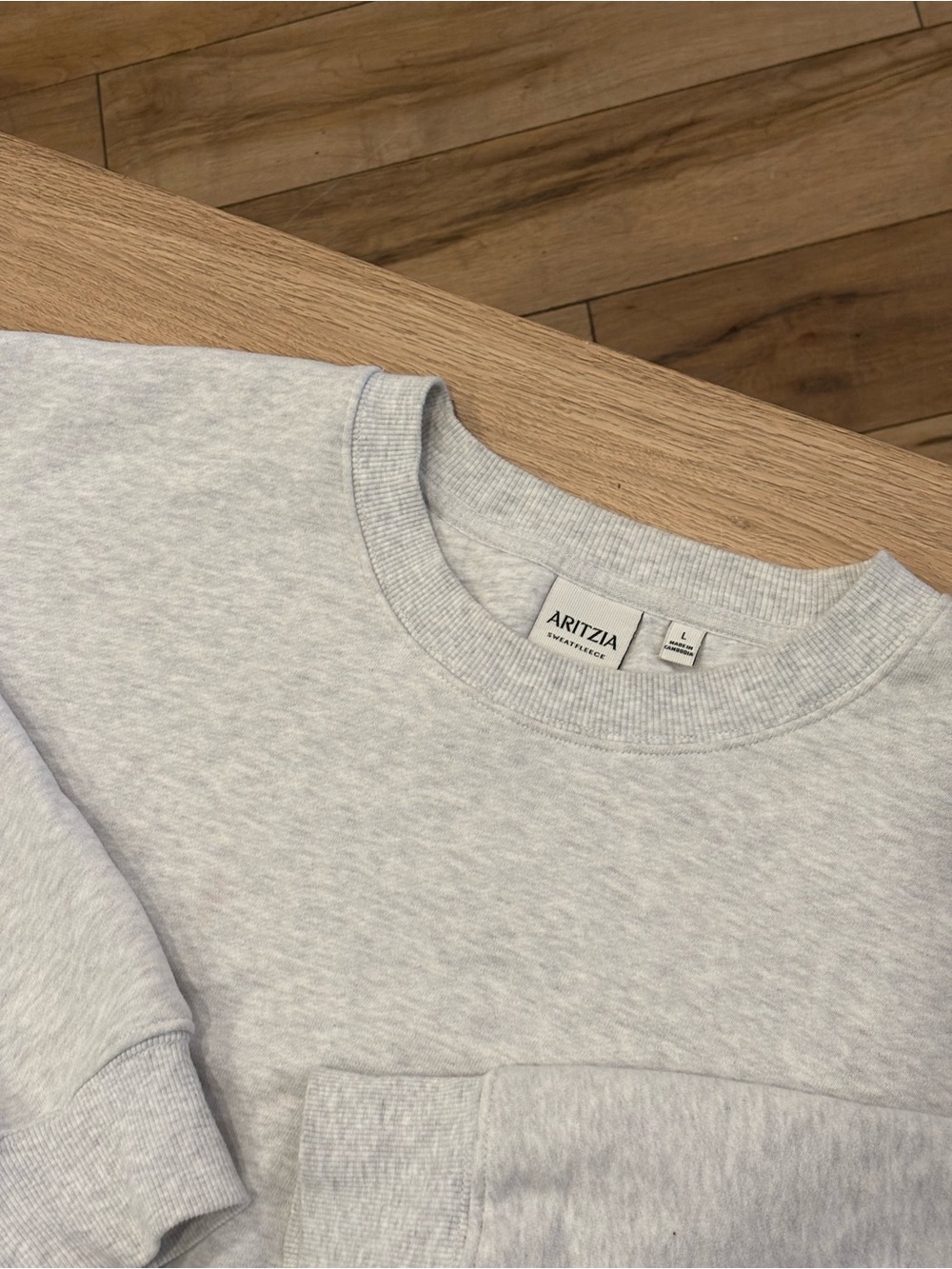 Aritzia Light Gray Cropped Crewneck Sweatshirt Size M